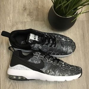 Like New- Nike Air Max Siren Running Snake Print 8